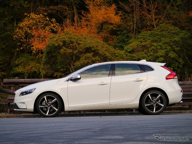 ボルボ V40 T5 Rデザイン