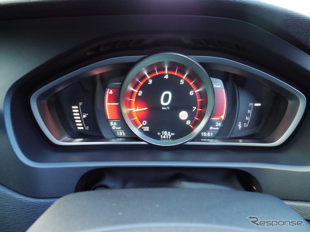 ボルボ V40 T5 Rデザイン