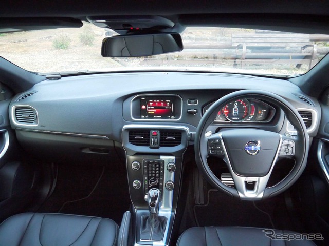 ボルボ V40 T5 Rデザイン