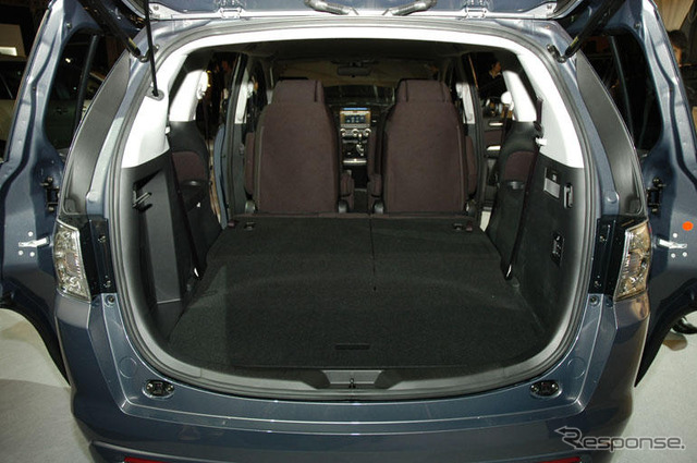 【マツダ MPV 新型発表】二代目カラクリシート