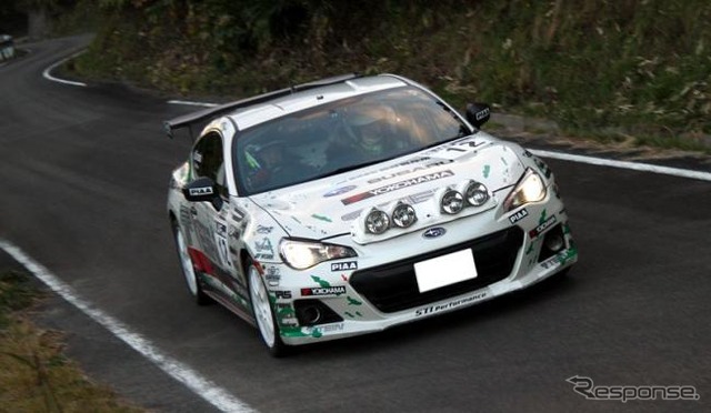 JN5クラス「TEIN ADVAN スバル BRZ」（鎌田卓麻／市野諮選手）