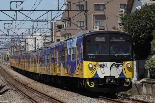 池袋方から見た「銀河鉄道999デザイン電車」。イベント当日は本川越～西武球場前間と西武球場前～池袋間でさよなら運行が行われる。