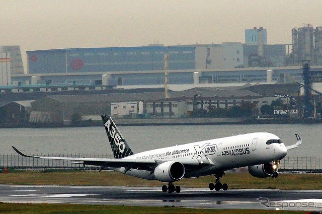 11月20日、関係者を対象とした体験フライトを終えて羽田空港A滑走路(34L)の着陸したエアバスA350XWB。