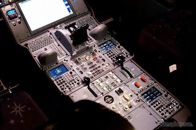 エアバス機に慣れたパイロットであれば、違和感なく操作できるという。