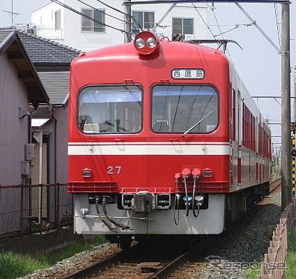 遠州鉄道は30形のうち最も古い27号編成の引退記念イベントを2015年1月25日に実施する。27号編成は2月に廃車される予定だ。