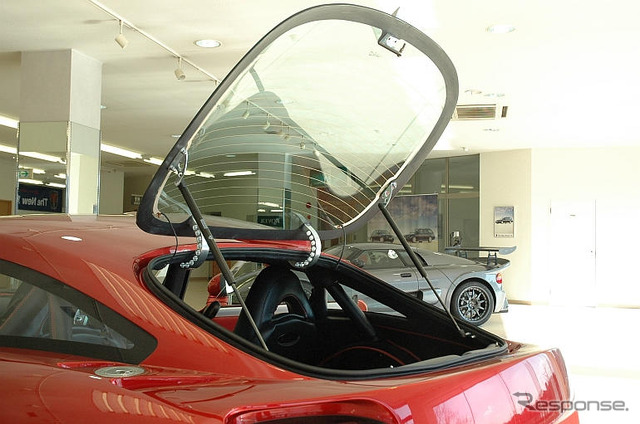 【写真蔵】TVRの新型スポーツカー『サガリス』
