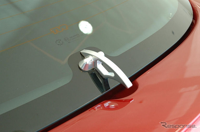 【写真蔵】TVRの新型スポーツカー『サガリス』