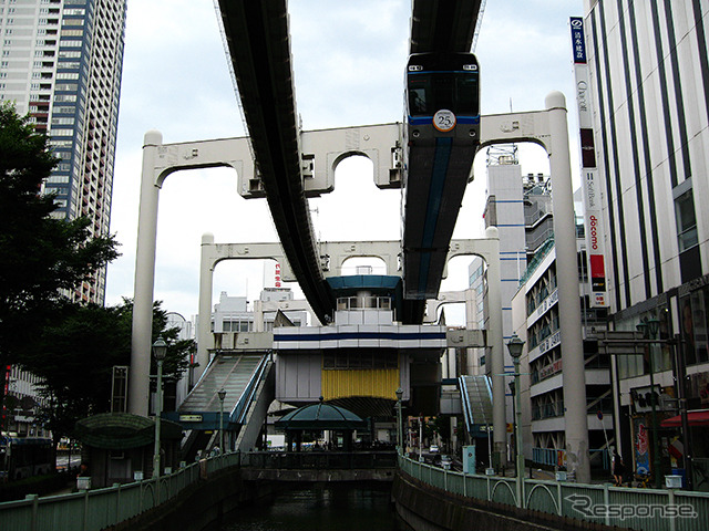 11月30日から各駅に設置してある自動精算機(乗り越し精算機)を廃止した千葉モノレール