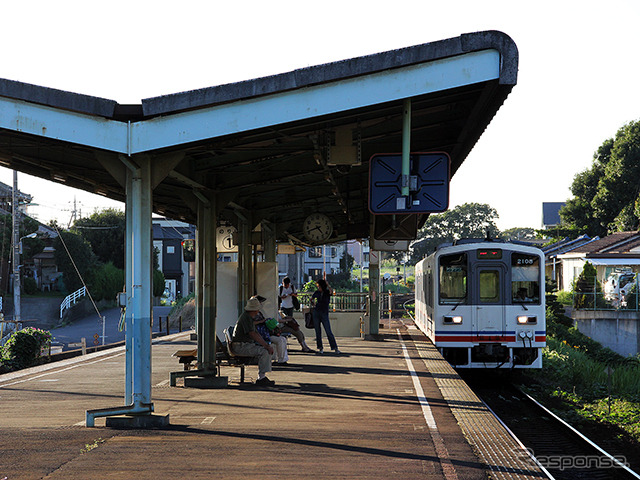 無人化した駅での乗り越し精算などを、インターホンで対応することにした関東鉄道常総線
