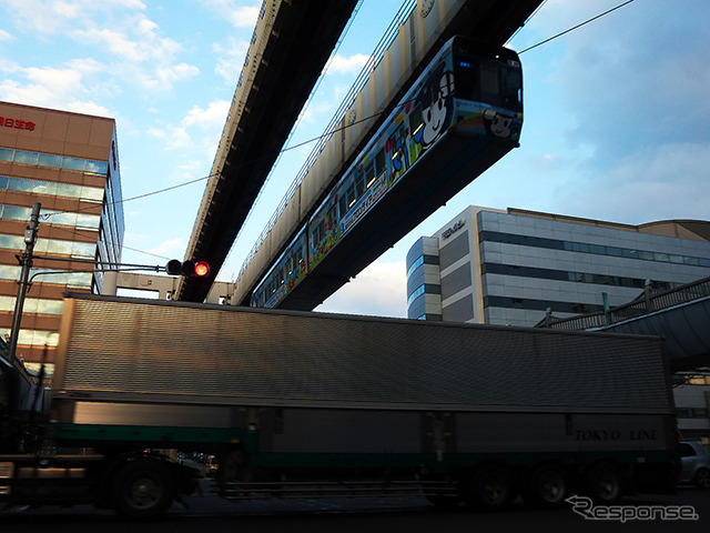 11月30日から各駅に設置してある自動精算機(乗り越し精算機)を廃止した千葉モノレール