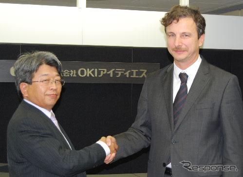 OIDS穴田社長(左)とザイロン社コバチェスCEO