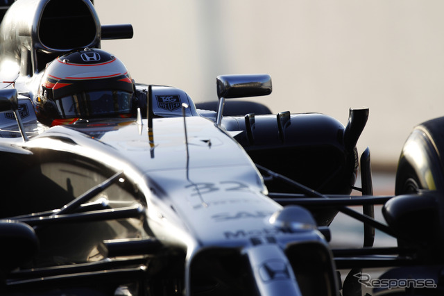 11月のテストでMP4-29Hのステアリングを握ったのは、マクラーレンが育成する若手選手のヴァンドーンだった。