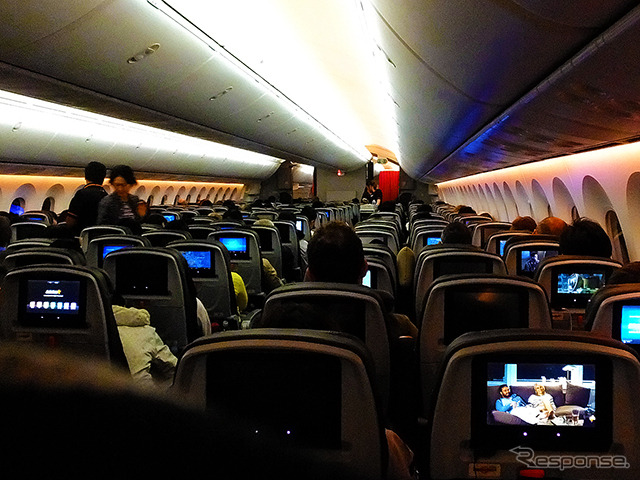 旅客機での移動のあとも家族全員でのうがいと殺菌を(都内で12月11日に開かれた「うがいプレスセミナー」)