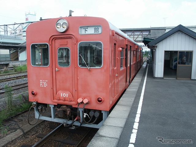 撮影会の参加は水海道駅と車両基地を結ぶ特別臨時列車に乗車することと、「常総線1日フリーきっぷ」を利用することが条件になる。写真はキハ100形（キハ101）。