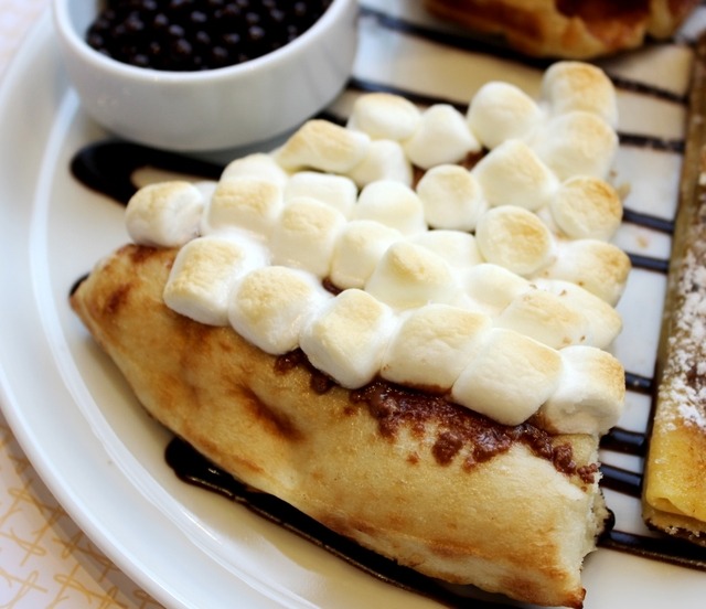 「Max's Favorite Party Plate」のチョコレートピザ