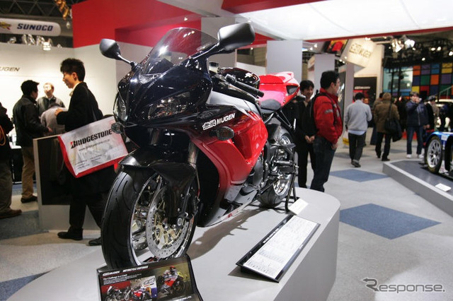 【東京オートサロン06】写真蔵…無限