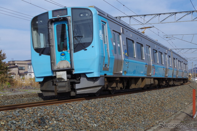 青い森鉄道線は青森~八戸間に限り通過利用できる特例を引き続き設ける。途中駅は野辺地駅を除いて下車できない。