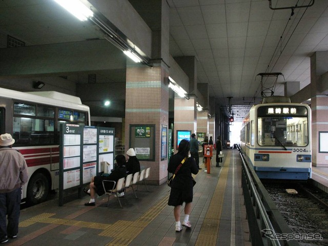 筑豊電鉄の黒崎駅前駅。法律上の扱いは同駅から熊西駅まで西鉄が線路施設を保有し、筑豊電鉄が線路を借りて電車を運行しているが、来年3月1日からは線路施設も筑豊電鉄に承継される。
