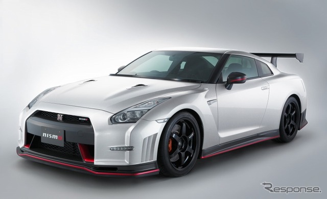 NISSAN GT-R NISMO NISMO Nアタックパッケージ装着車