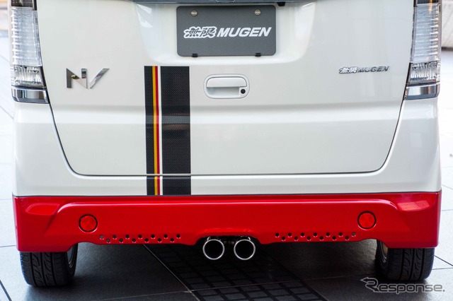 ホンダ N-BOX スラッシュ 無限パーツ装着車