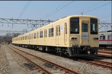 セイジクリームカラーとなった81111号編成。