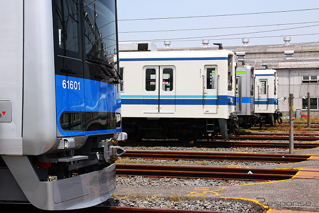 左から60000系、8000系、10000系(七光台支所)