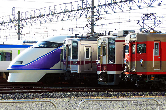 イベントで並んだ東武の車両たち。左から200系、10000系、6050系、8000系(8111)
