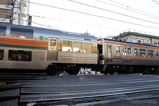 グリーン車が連結されていたころの211系（尾久付近）