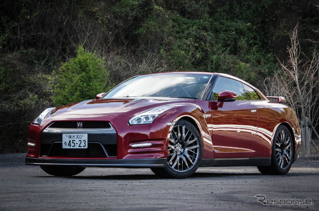 日産 GT-R 2015年モデル