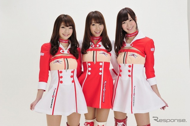 富士スピードウェイ・イメージガール「クレインズ」