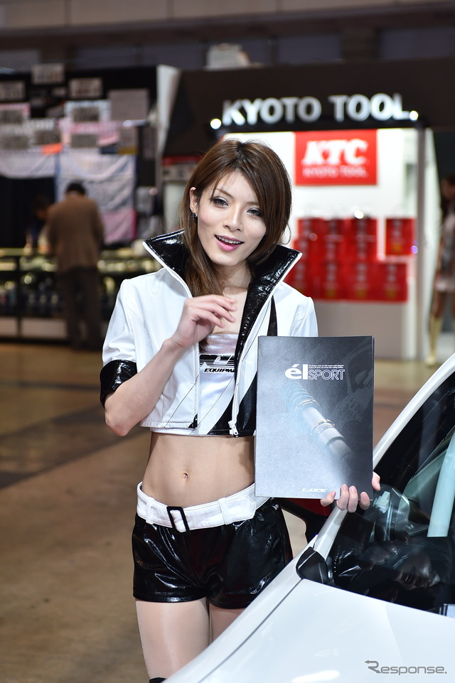 ラックブース コンパニオン(東京オートサロン15)