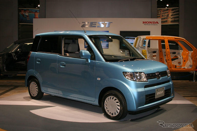 【ホンダ ゼスト 発表】前後で違うインテリア