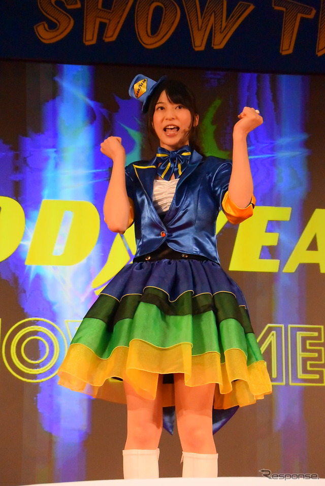 声優の村井理沙子さん(東京オートサロン2015)