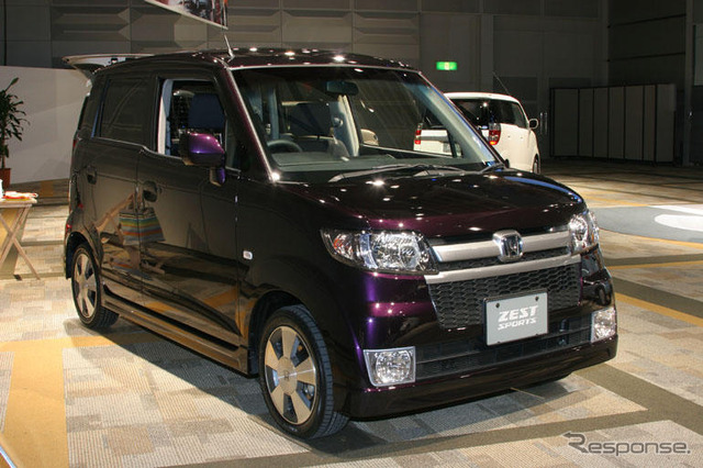 【ホンダ ゼスト 発表】前後で違うインテリア