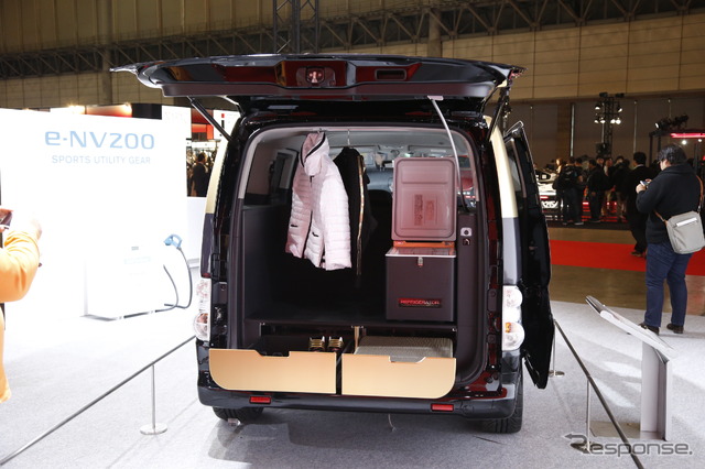 e-NV200 Sports Utility Gear（東京オートサロン2015）