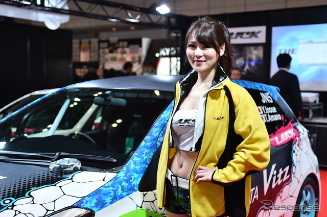 ラックブース コンパニオン(東京オートサロン2015)