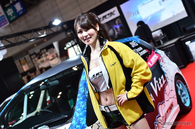 ラックブース コンパニオン(東京オートサロン2015)