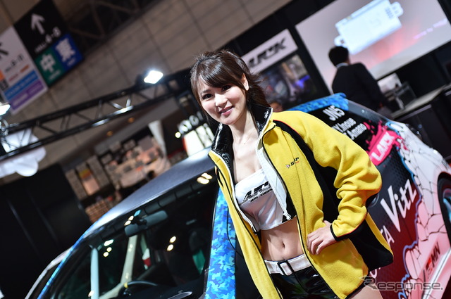 ラックブース コンパニオン(東京オートサロン2015)