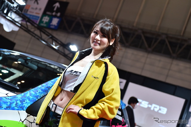 ラックブース コンパニオン(東京オートサロン2015)