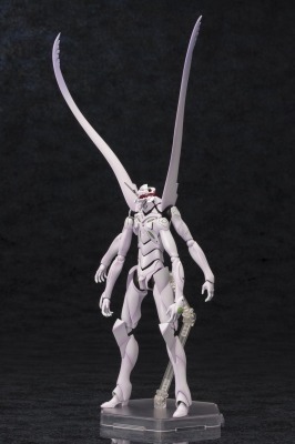 「エヴァンゲリオン第13号機 疑似シン化第3+形態(推定)」(C)カラー