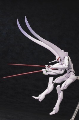 「エヴァンゲリオン第13号機 疑似シン化第3+形態(推定)」(C)カラー
