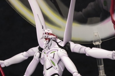 「エヴァンゲリオン第13号機 疑似シン化第3+形態(推定)」(C)カラー
