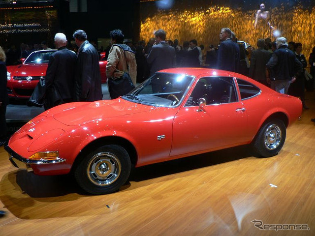 【ジュネーブモーターショー06】オペル『GT』新旧揃い踏み