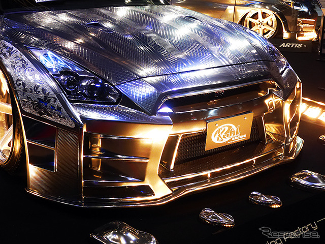 高級カトラリーのような輝きを放つルーフコーポレーション(名古屋市)の「2015Ver R35GT-R」