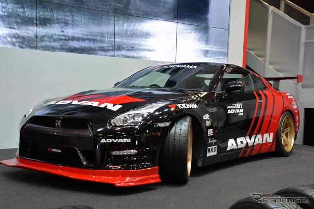 YOKOHAMAブース(東京オートサロン2015)