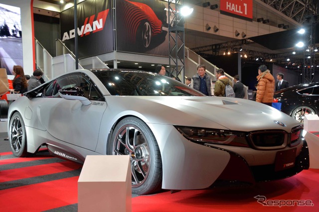 YOKOHAMAブース(東京オートサロン2015)