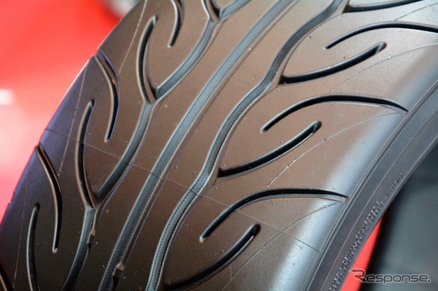 YOKOHAMAブース(東京オートサロン2015)