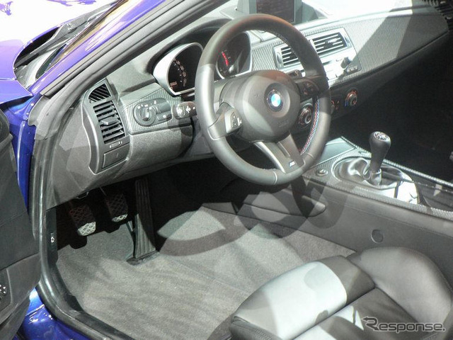 【ジュネーブモーターショー06】BMW Z4 Mクーペを公開