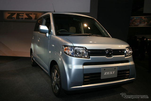 【ホンダ ゼスト 発表】テールゲートの開口天地を高く、そして低く