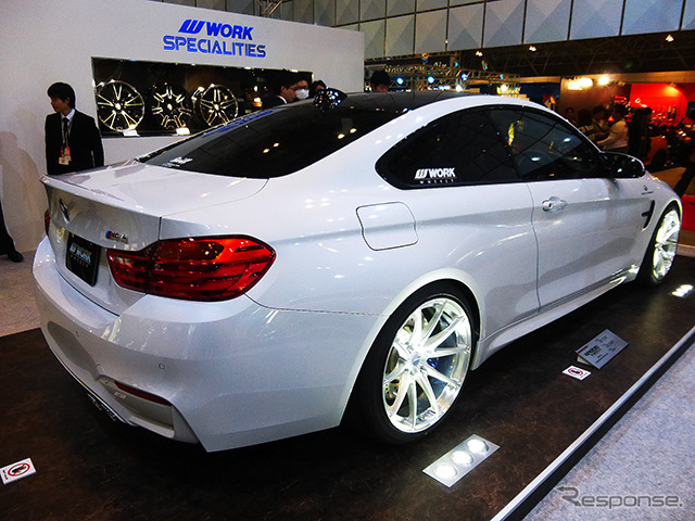 ワーク(WORK)は、2015年モデルを中心に、GNOSIS、ZEAST、WORK SION CONCEPT MODELなどを展示(東京オートサロン2015/幕張メッセ)